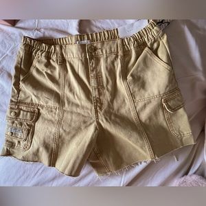 NWT Urban Outfitters BDG Xl Skate Cargo Short in sand/ sable color cotton